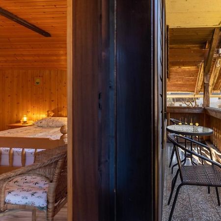Apartment And Room Mateja Kovacic ボーヒニ エクステリア 写真